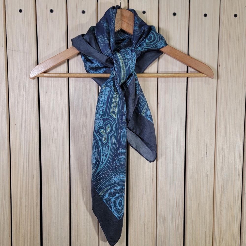 F&F Scarf Blue and Black Paisley Scarf Made in Italy